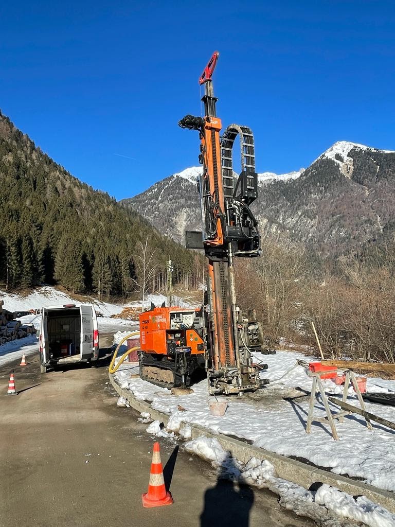 INDAGINI GEOGNOSTICHE E AMBIENTALI A PINZOLO TIONE